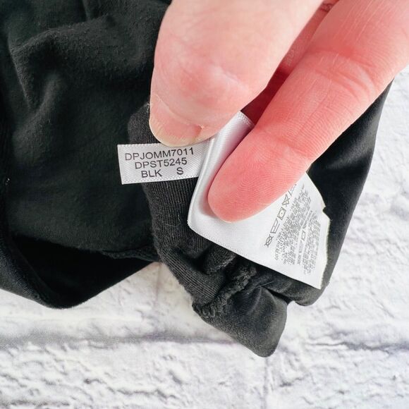 DKNY Sport Top Small Black Velvet Crewneck Cropped Pullover 3/4 Wide Sleeve - Picture 6 of 9